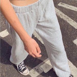 Brandy Melville Rosa Sweats